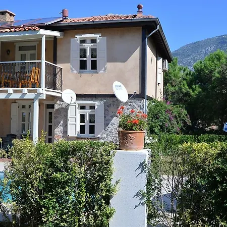 Villa New Age Azize